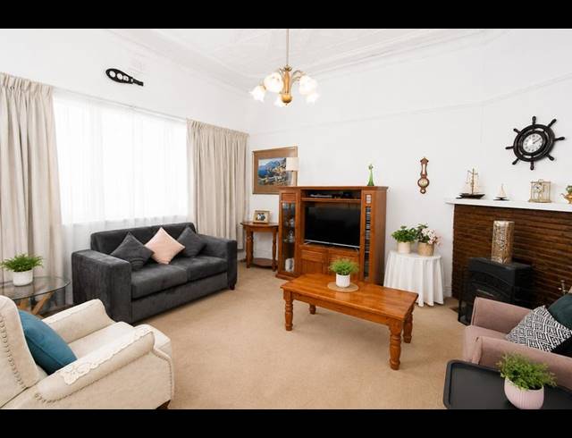 3 BEDROOM HOUSE FOR SALE IN NORWOOD